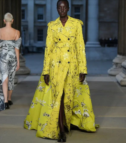 لندن و مراسم خلکسپاری ملکه و هفته مد لندن با سبکی متفاوت ( 2022-2023 )