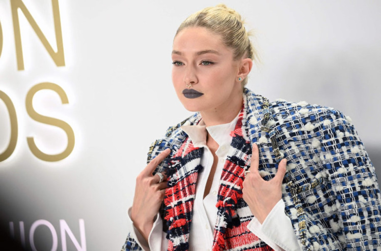 gigi hadid and his twitter page (2022)